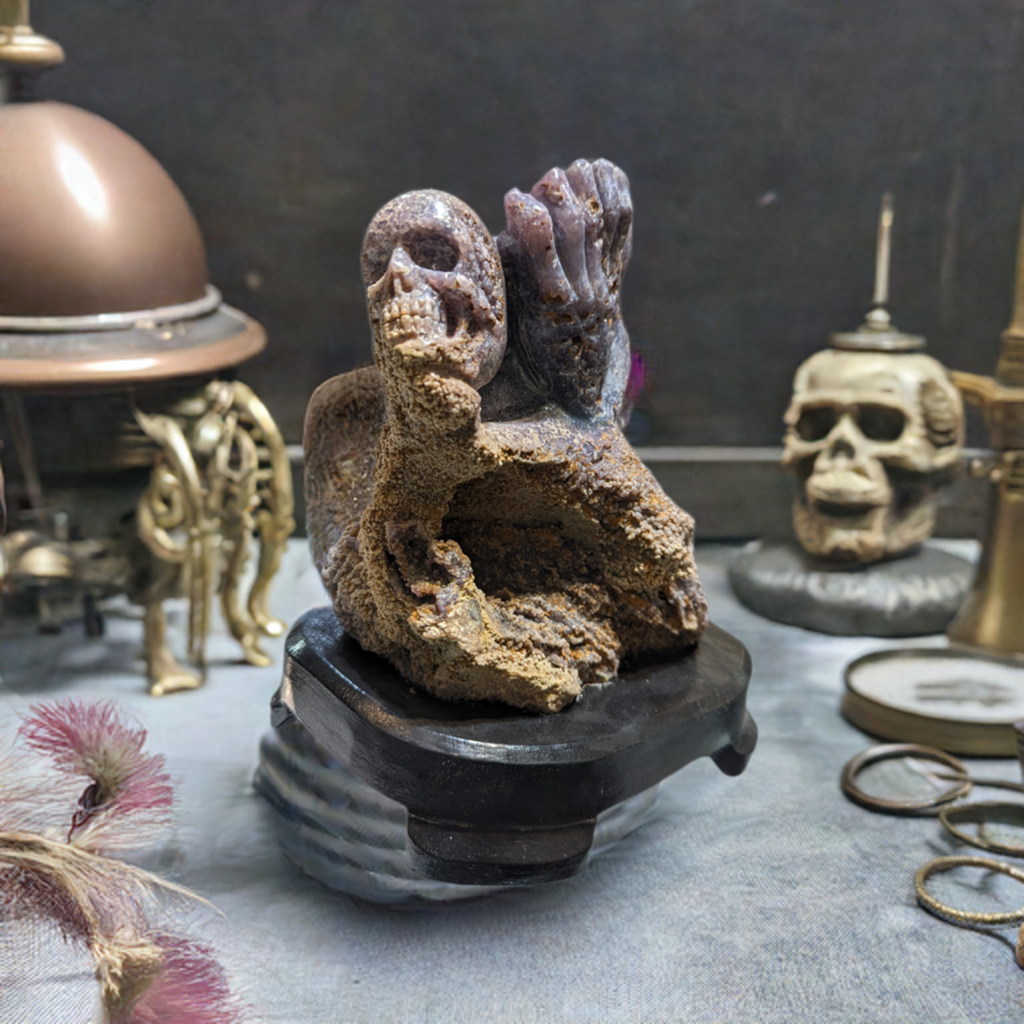 Grape Agate skull Carving