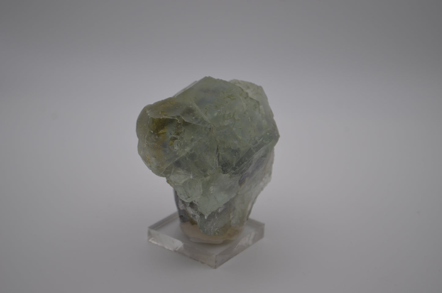 clear blue flourite