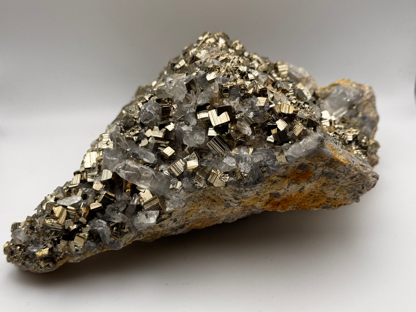 premium pyrite quartz