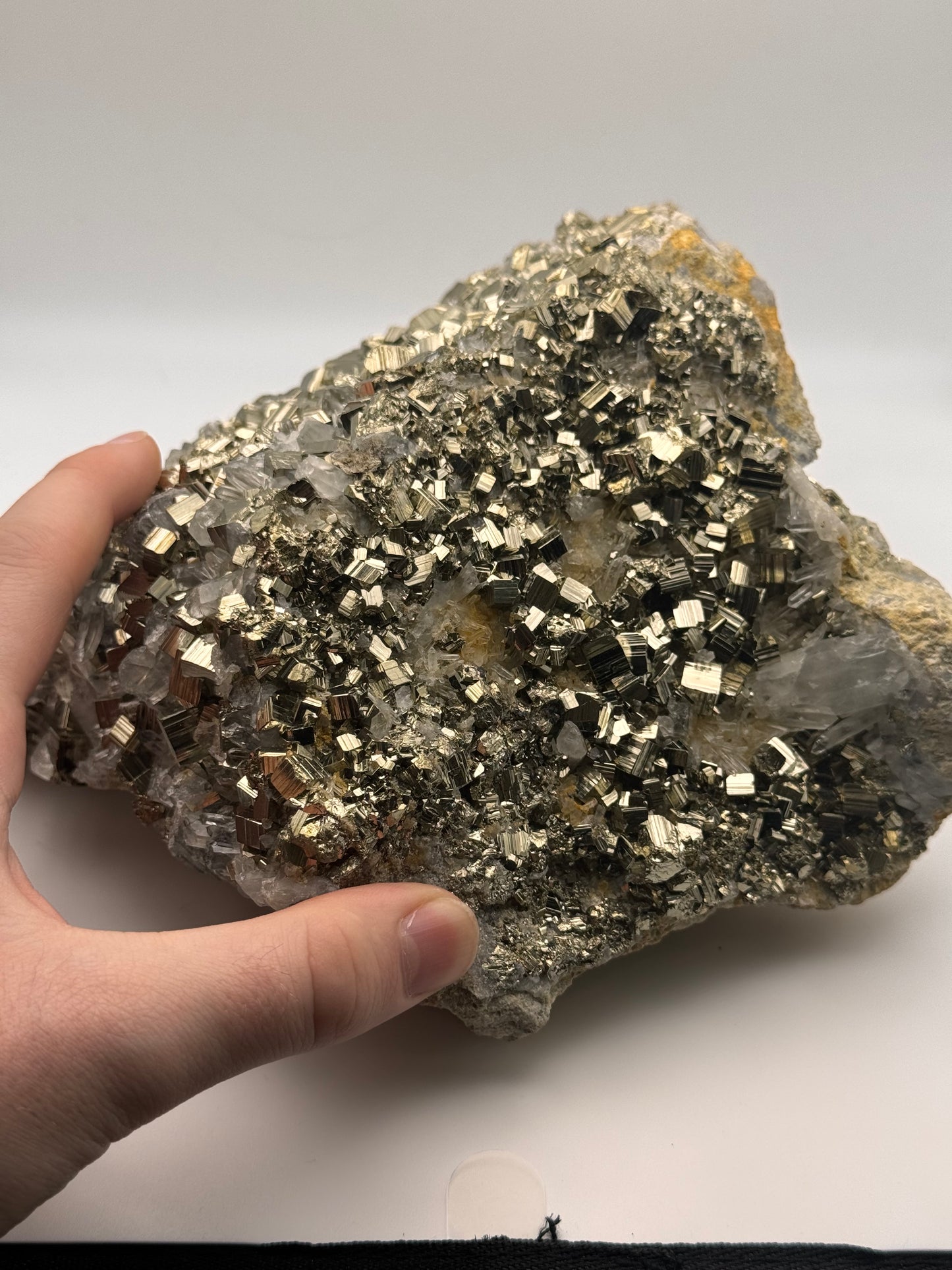 premium pyrite quartz