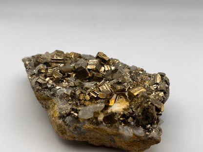 pyrite quartz