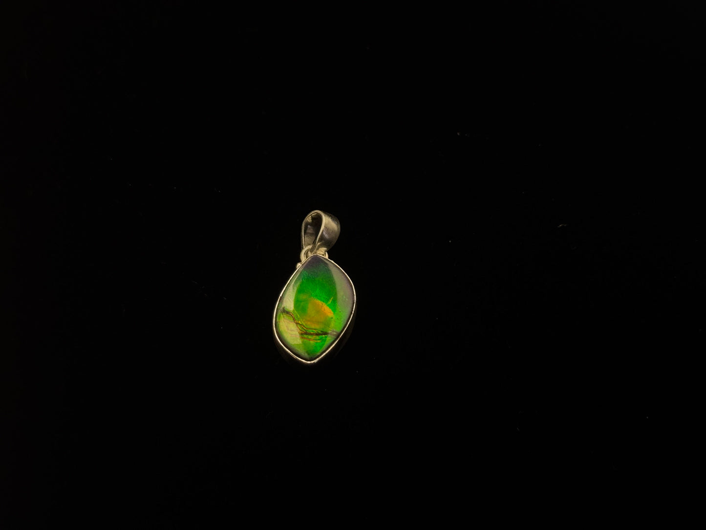 ammolite pendant