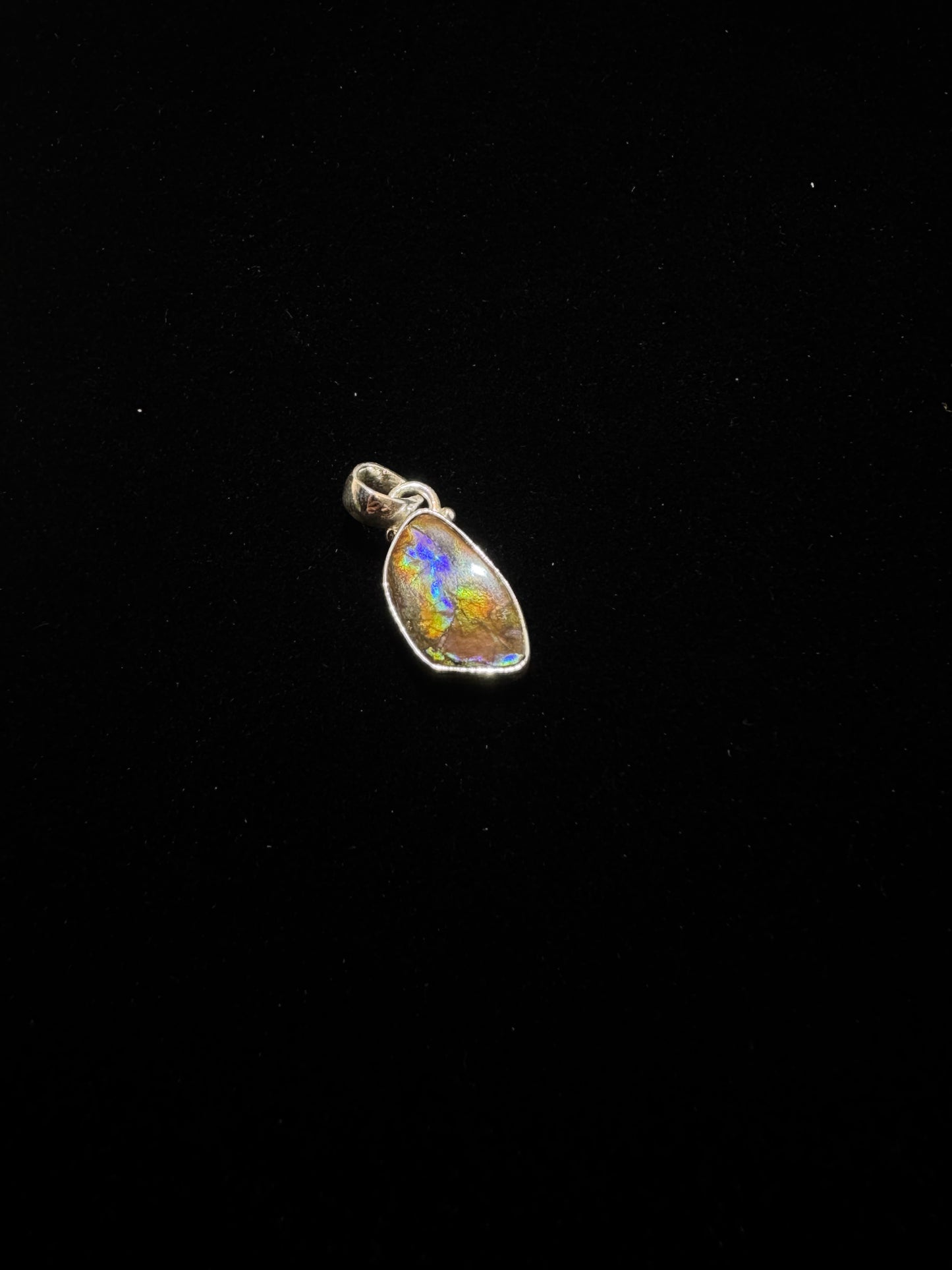 ammolite pendant