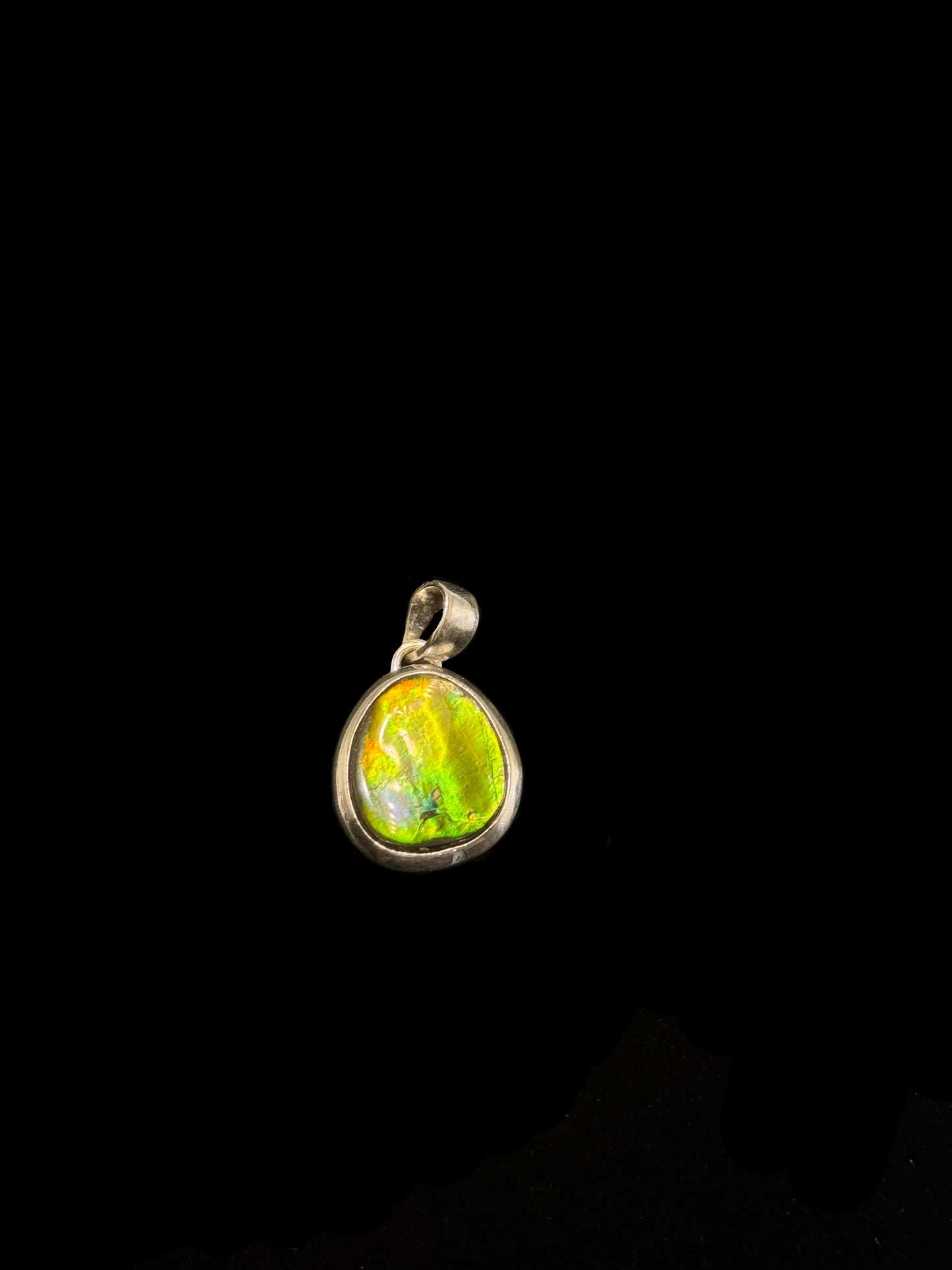 ammolite pendant