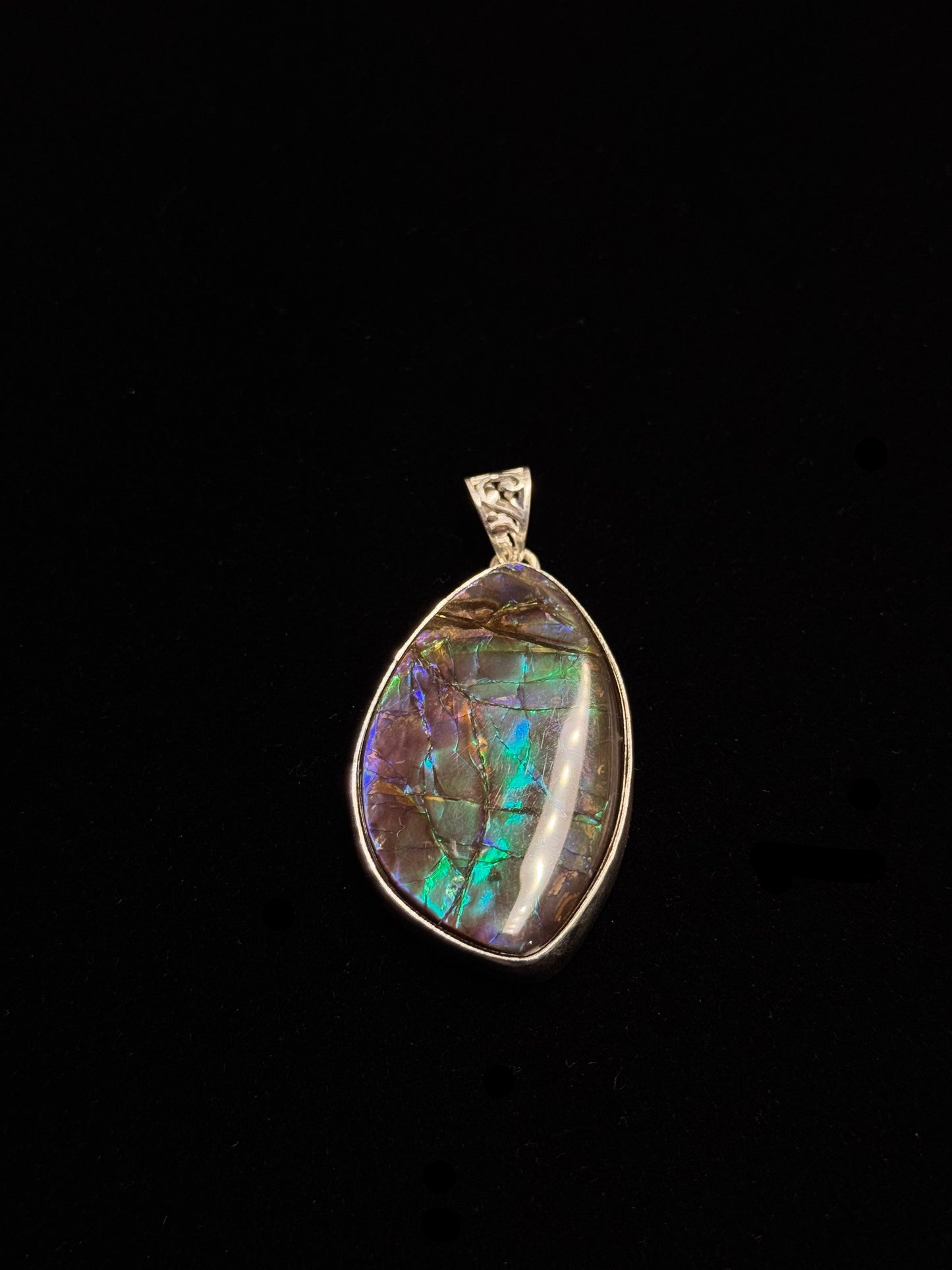 ammolite pendant