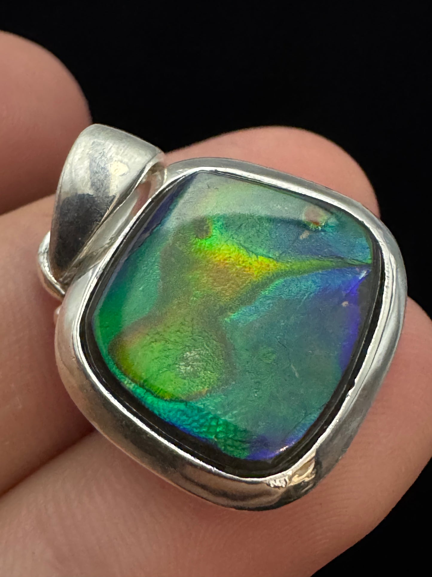 ammolite pendant
