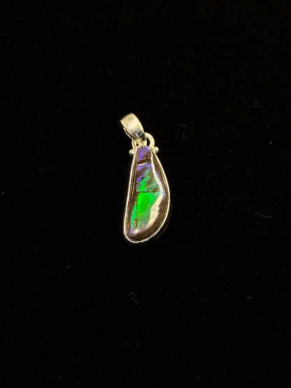 ammolite pendant