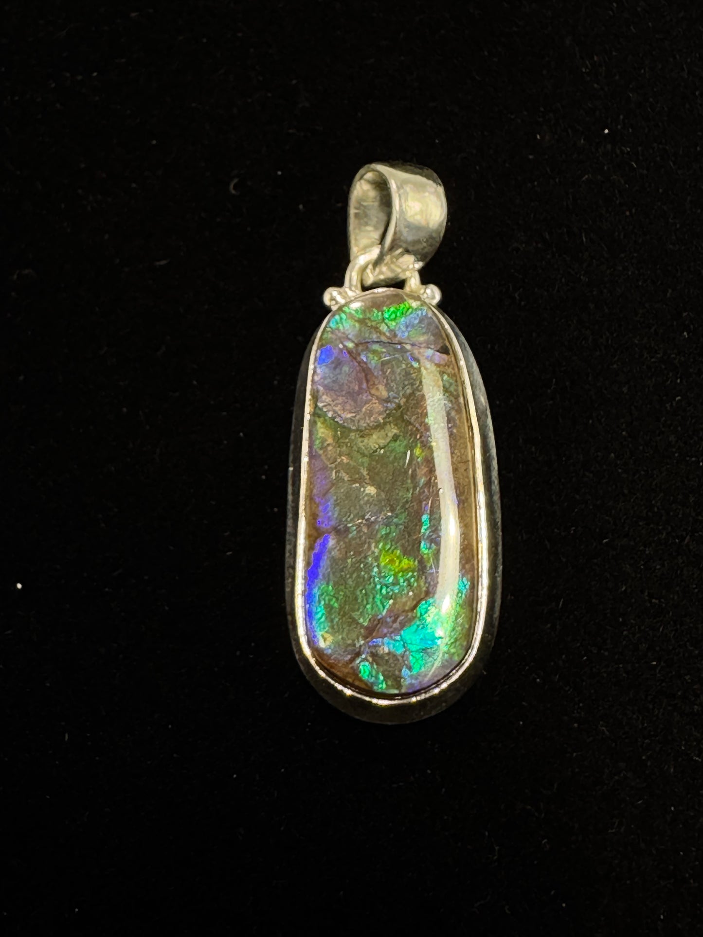 ammolite pendant