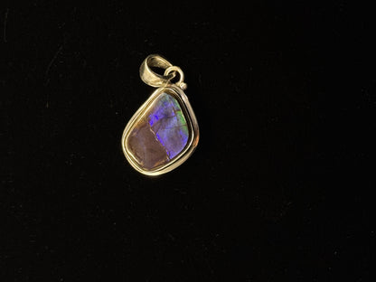 ammolite pendant
