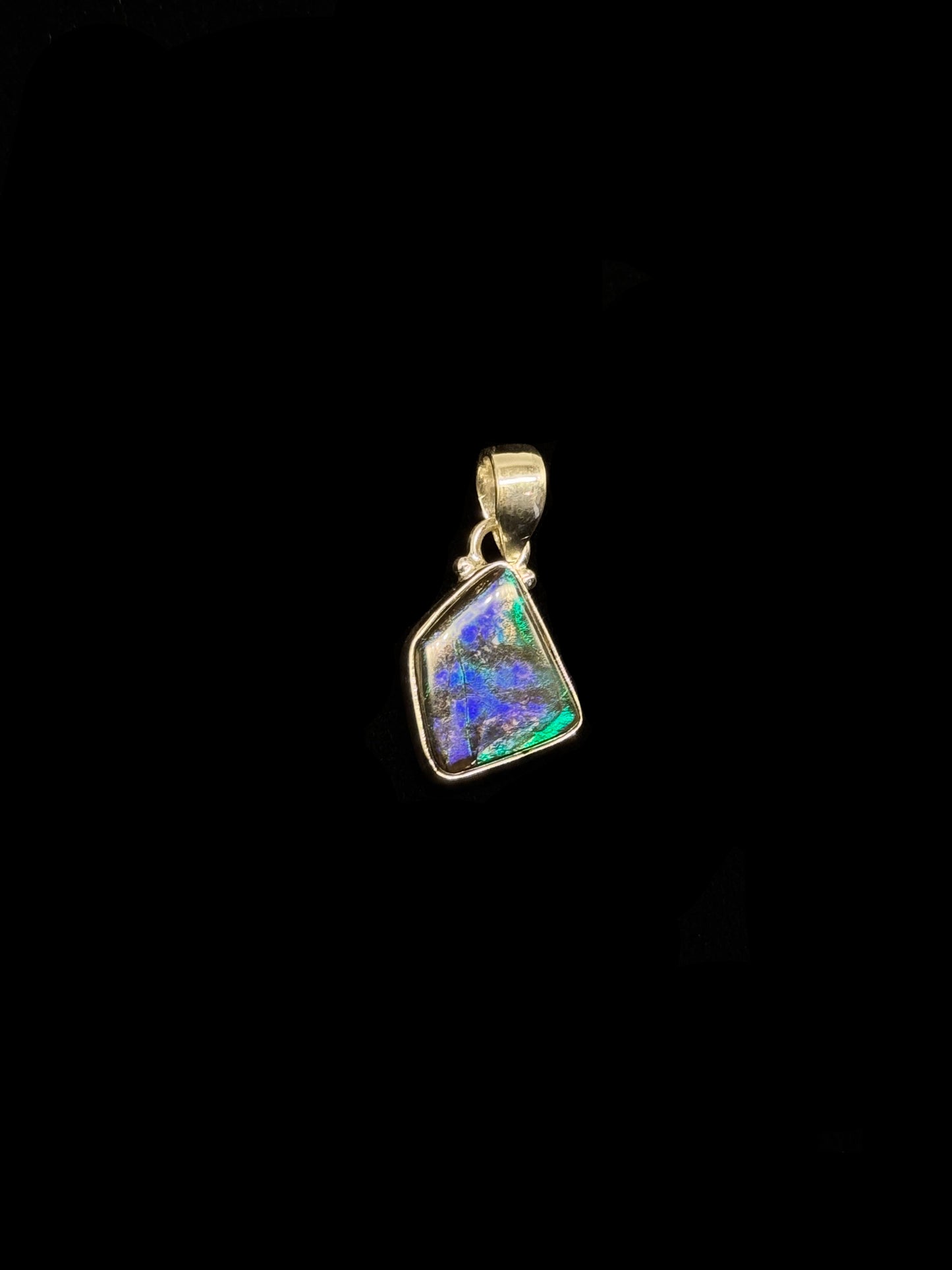 ammolite pendant