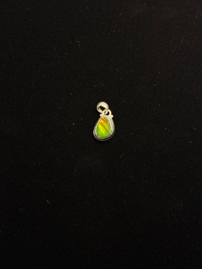ammolite pendant