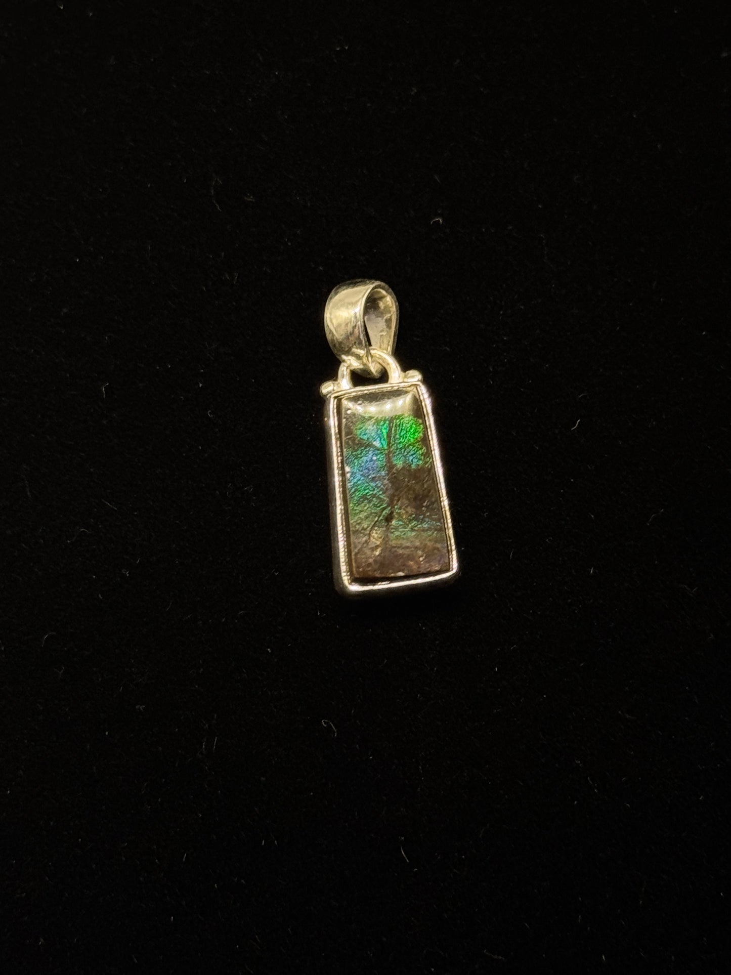 ammolite pendant