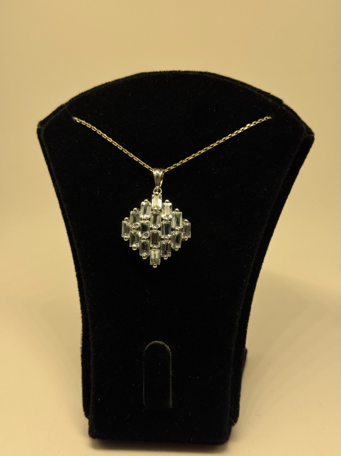aqua marine pendant