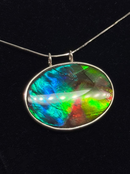 Oval Ammolite pendant