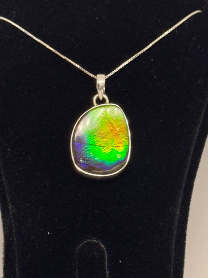 Ammolite pendant